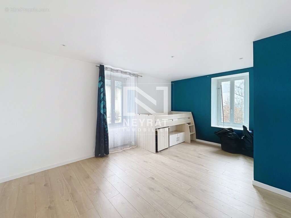 Maison à ETANG-SUR-ARROUX