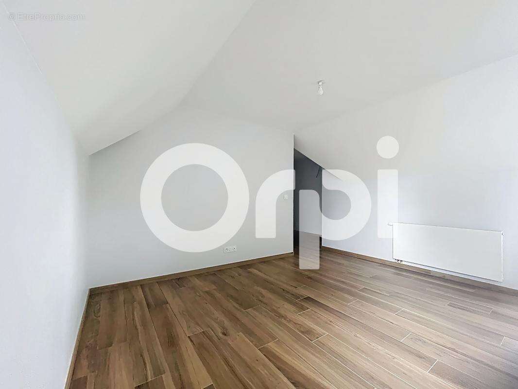 Maison à BELLOY-EN-FRANCE