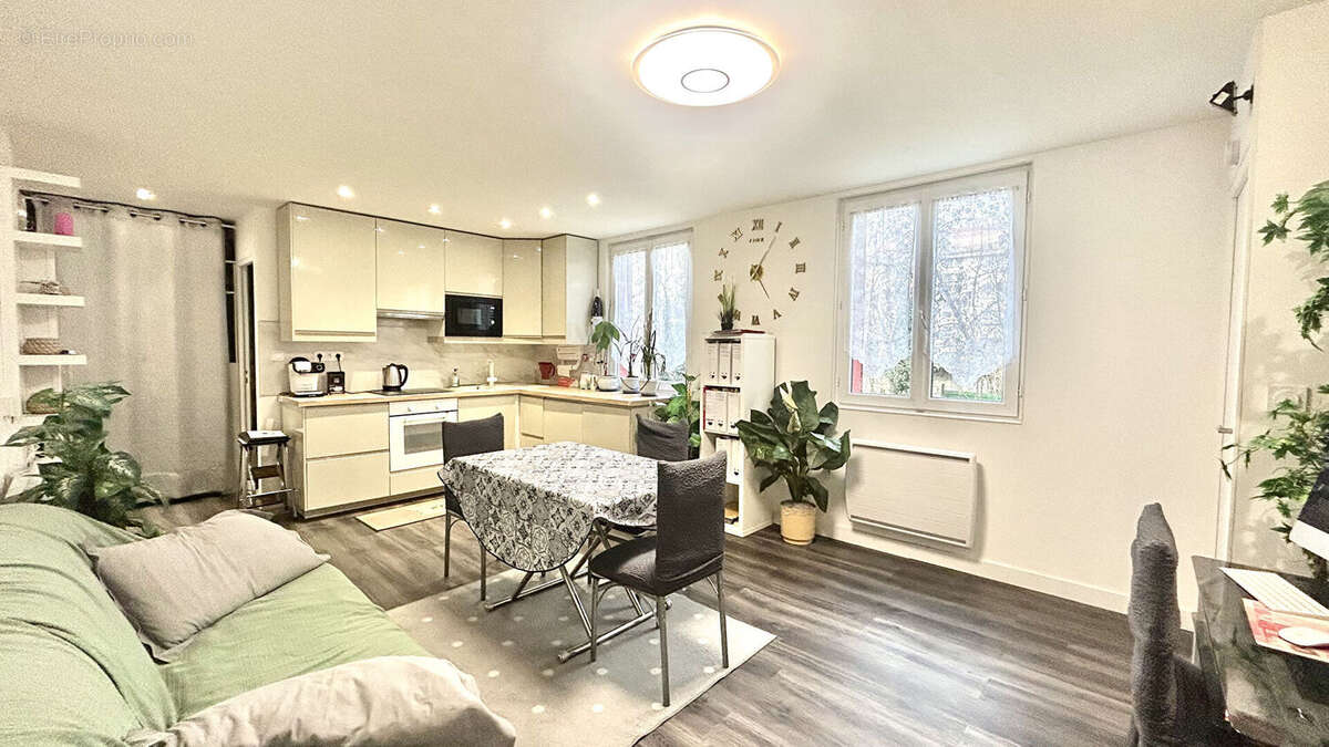 Appartement à STAINS