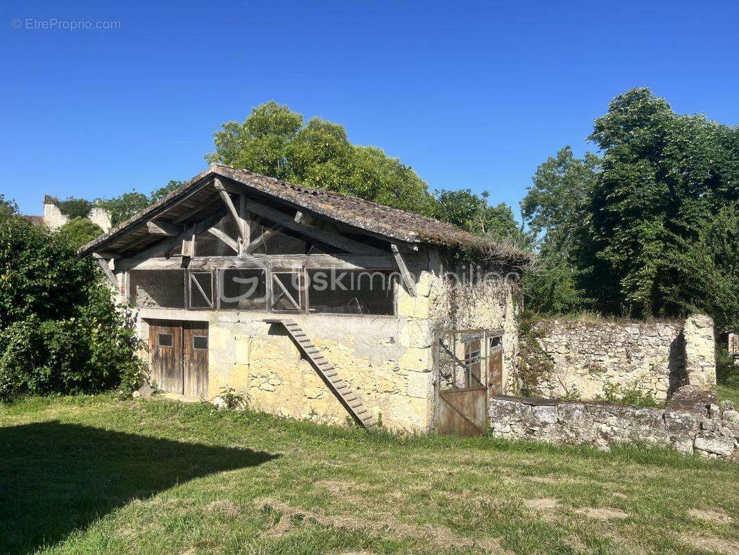 Propriété avec gîtes, piscine, dépendances et pigeonnier historique dans le Gers - photo 28