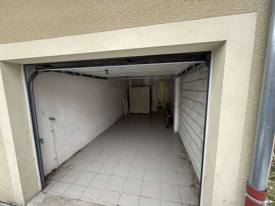 Maison à SAINT-JULIEN-CHAPTEUIL