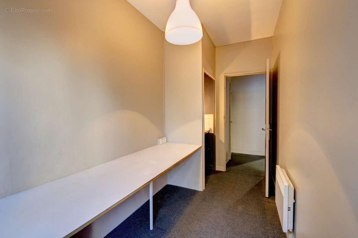 Commerce à NEUILLY-SUR-SEINE