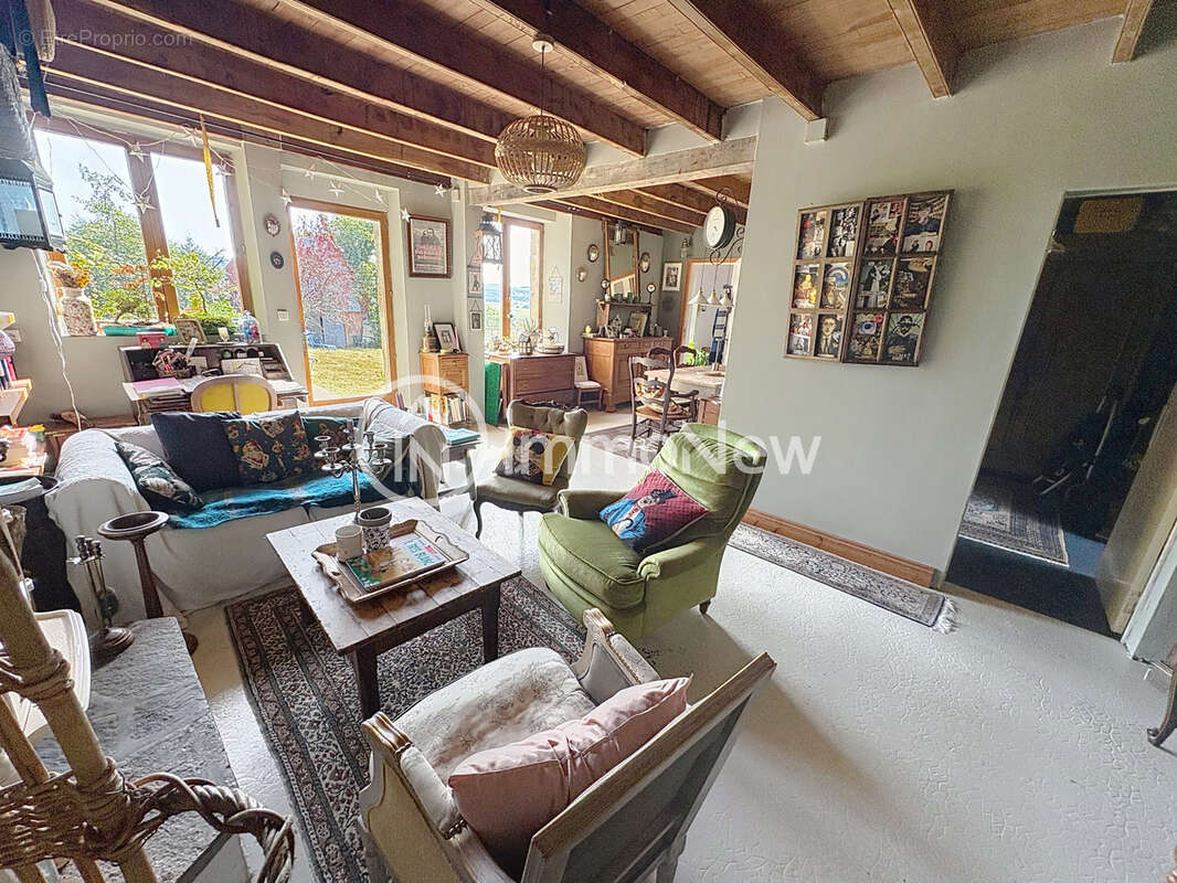 Magnifique longere annee 1711 d une surface de 140 m2 sur 1835 m2 - photo 6