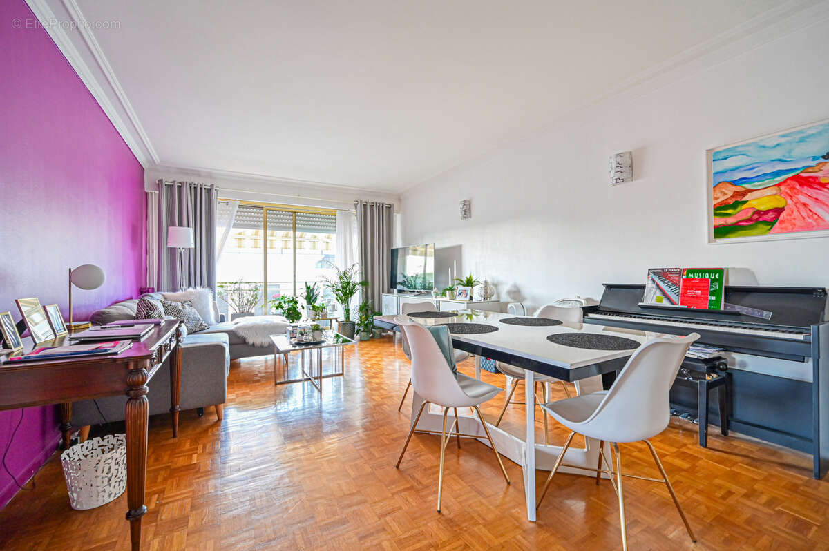 Appartement à SAINT-MAUR-DES-FOSSES