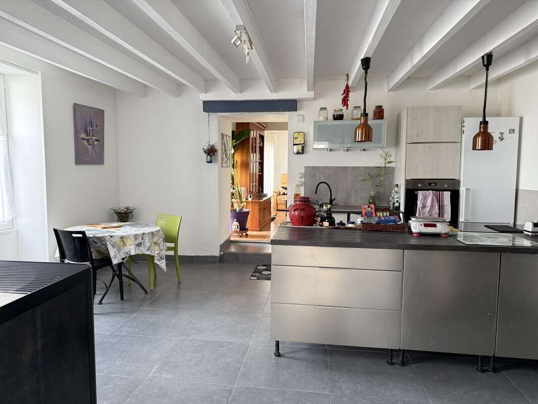 Maison à MORTAGNE-SUR-GIRONDE