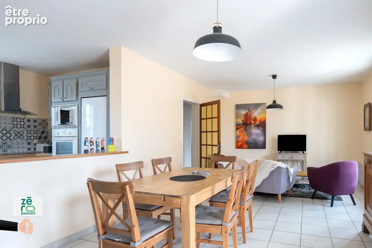 Maison 5 pièces de 113 m2 avec jardin, terrasse et dépendance à angles, proche de la tranche-sur-mer et des pl - photo 2