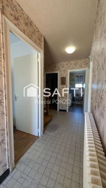 Maison 90 m² à Boussac-Bourg  - photo 9