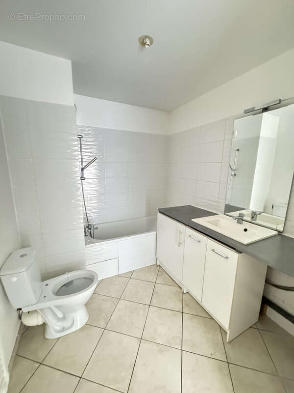 Appartement à MARSEILLE-4E