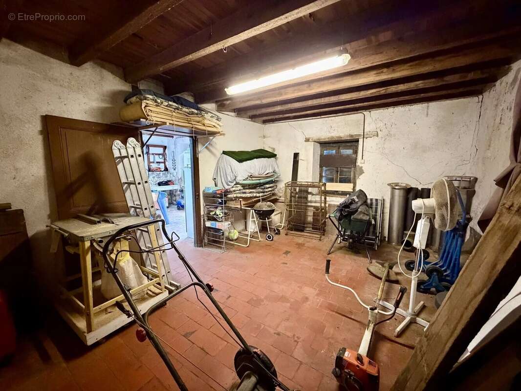 Maison à CHARBONNAT