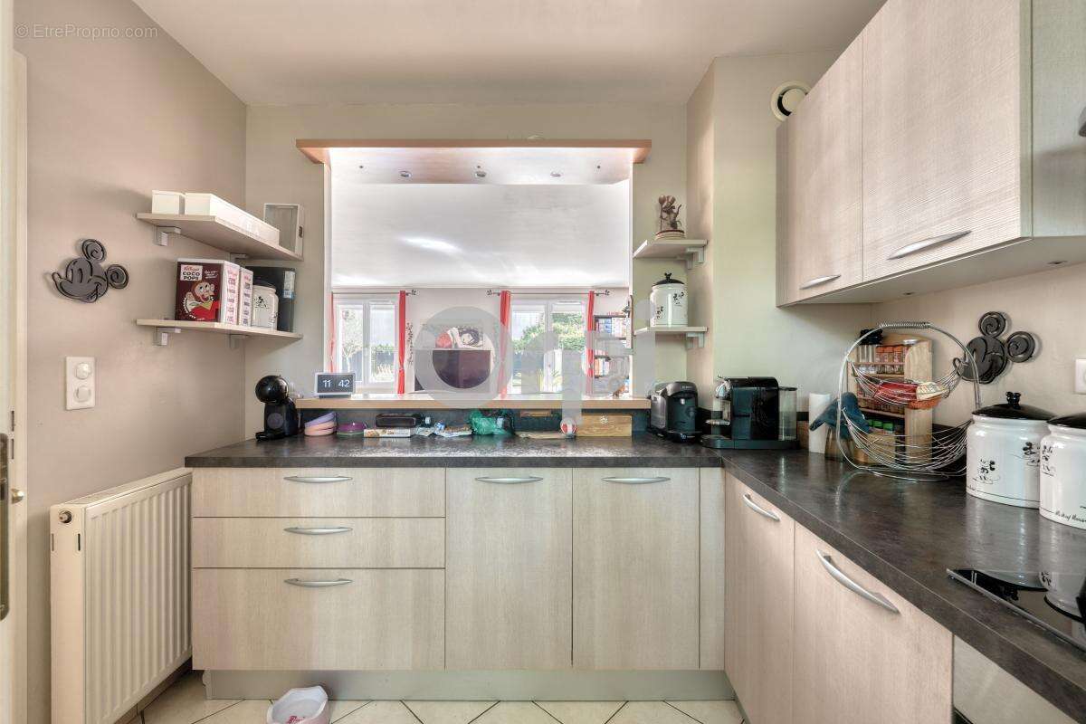 Maison à BUSSY-SAINT-GEORGES