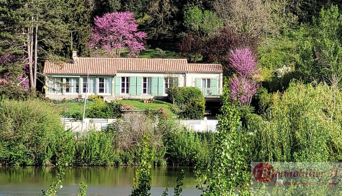 Maison 170 m² à Aussonne  - photo 4