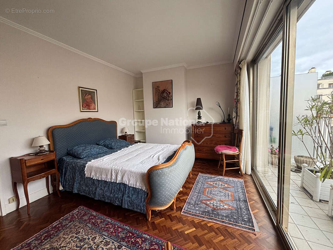 Appartement à VERSAILLES