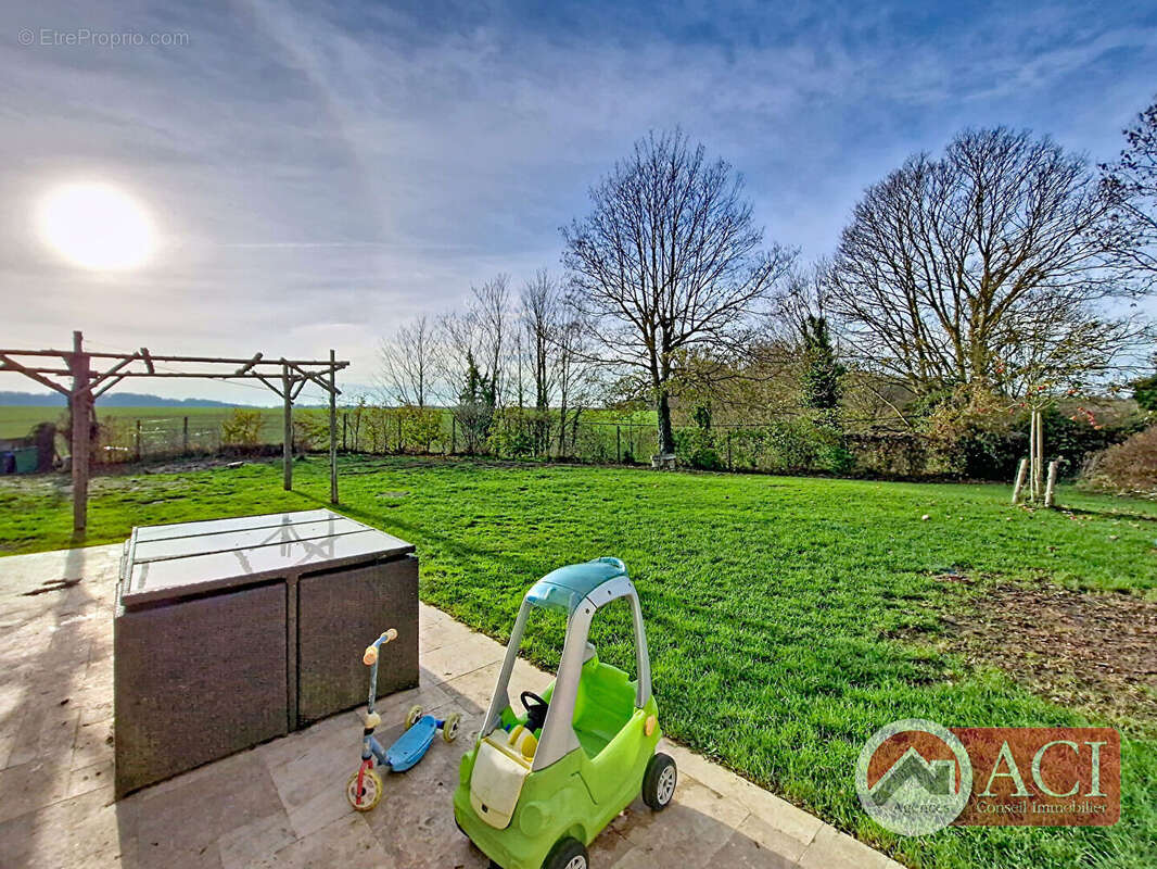 Maison à MONTAGNY-EN-VEXIN