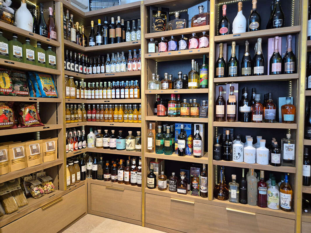 Commerce à MAUSSANE-LES-ALPILLES