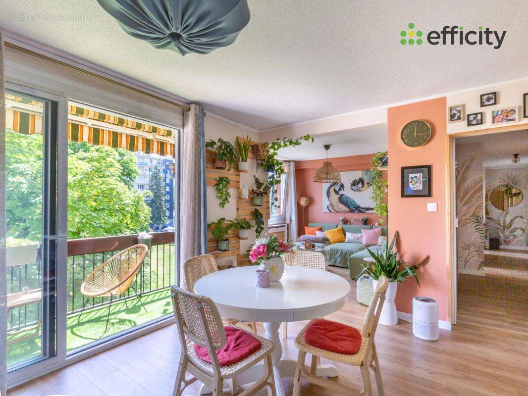 Appartement à BOURGOIN-JALLIEU