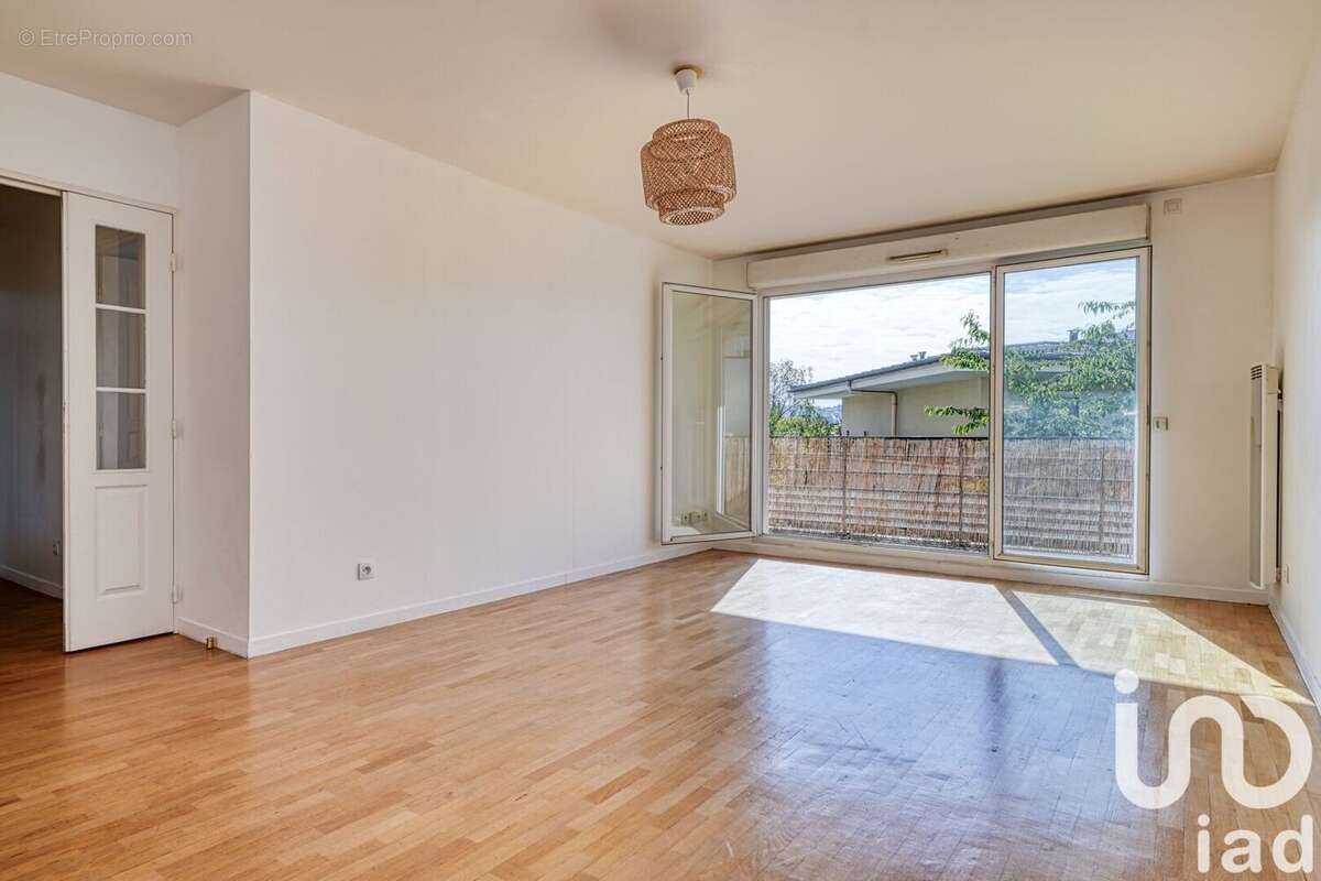 Photo 2 - Appartement à RUEIL-MALMAISON