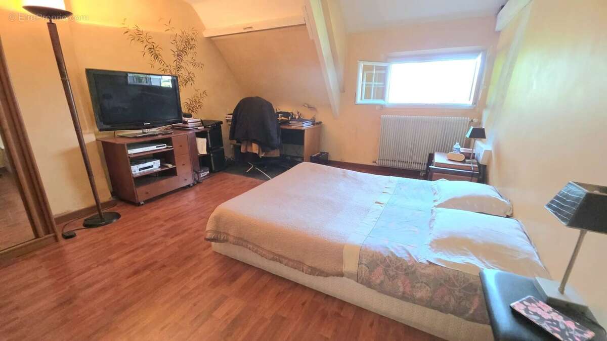 Maison à FAVEROLLES