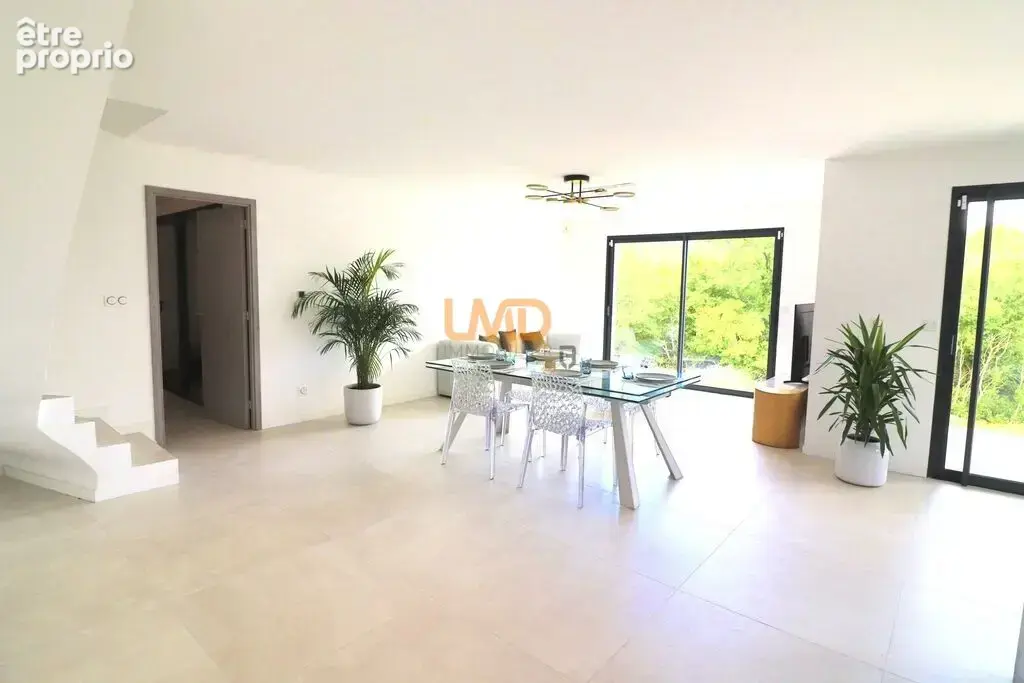 Besse sur Issole dans le Var: maison de 2025 T6 145m2 terrain 67 - photo 3