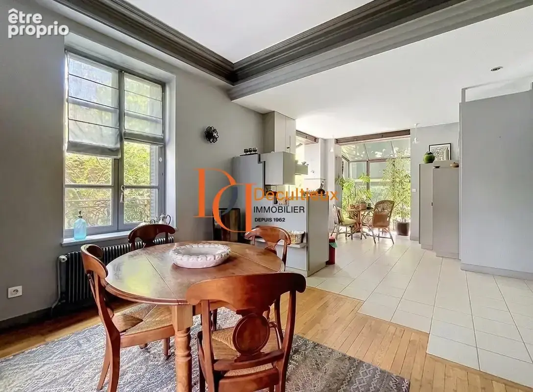 Maison 8 pièces 183 m² à vendre à Villeurbanne (69100) - photo 7