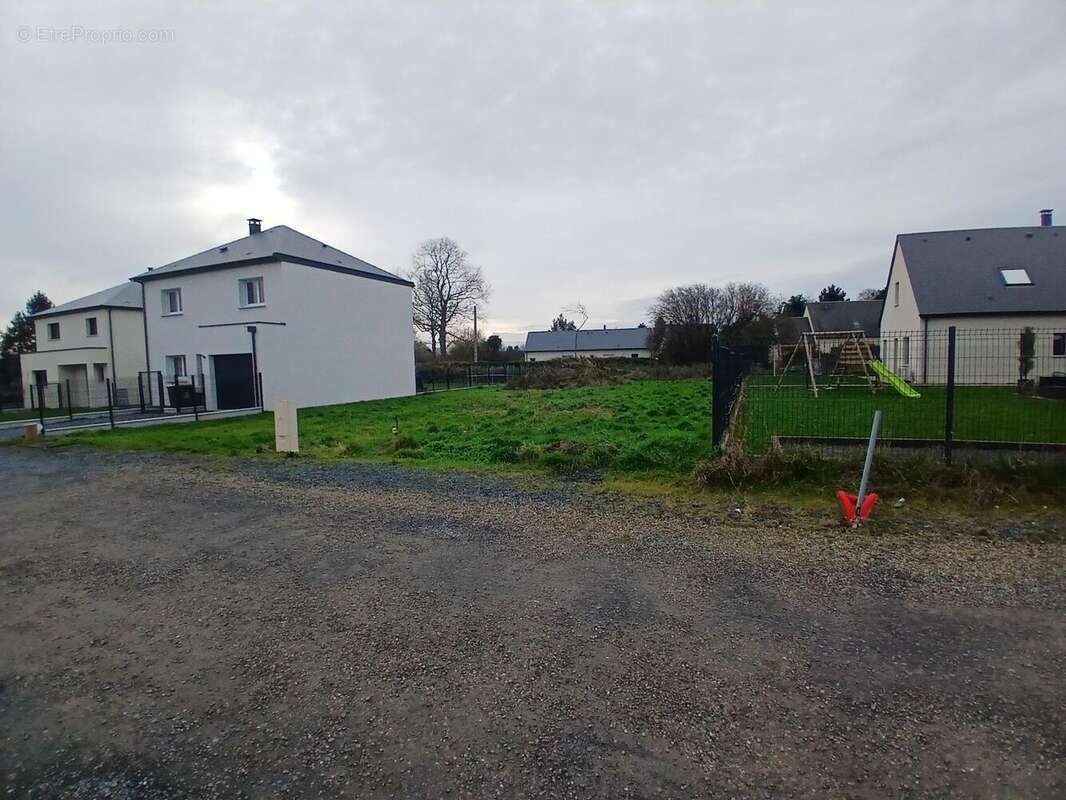 Photo 3 - Terrain à PUTOT-EN-BESSIN