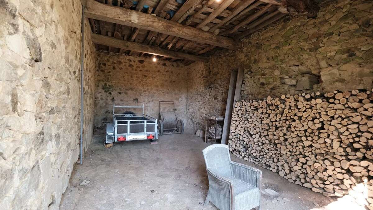 Charmante fermette avec vue imprenable à vendre près de Villapourçon - photo 18