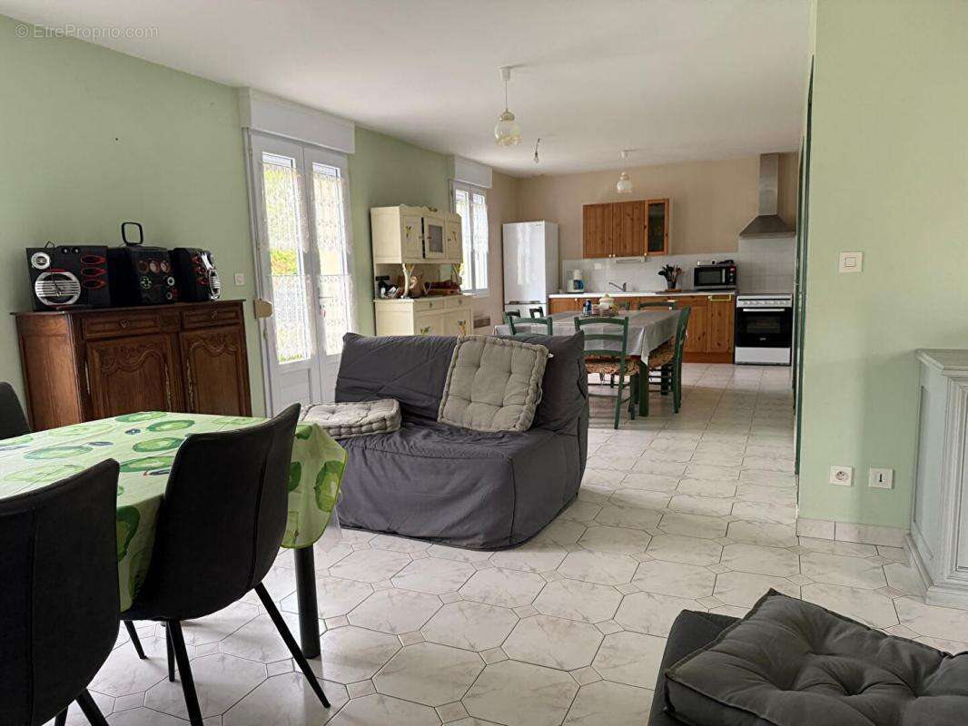 Maison à SAINT-PAIR-SUR-MER