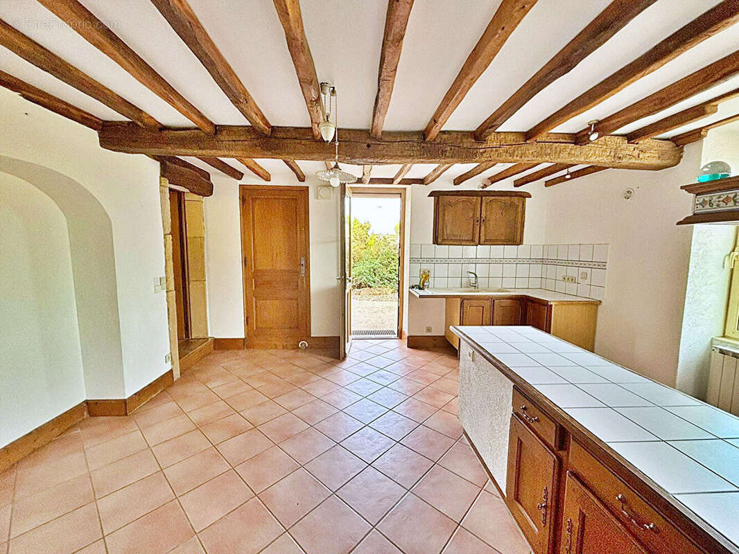Maison à OUCHES