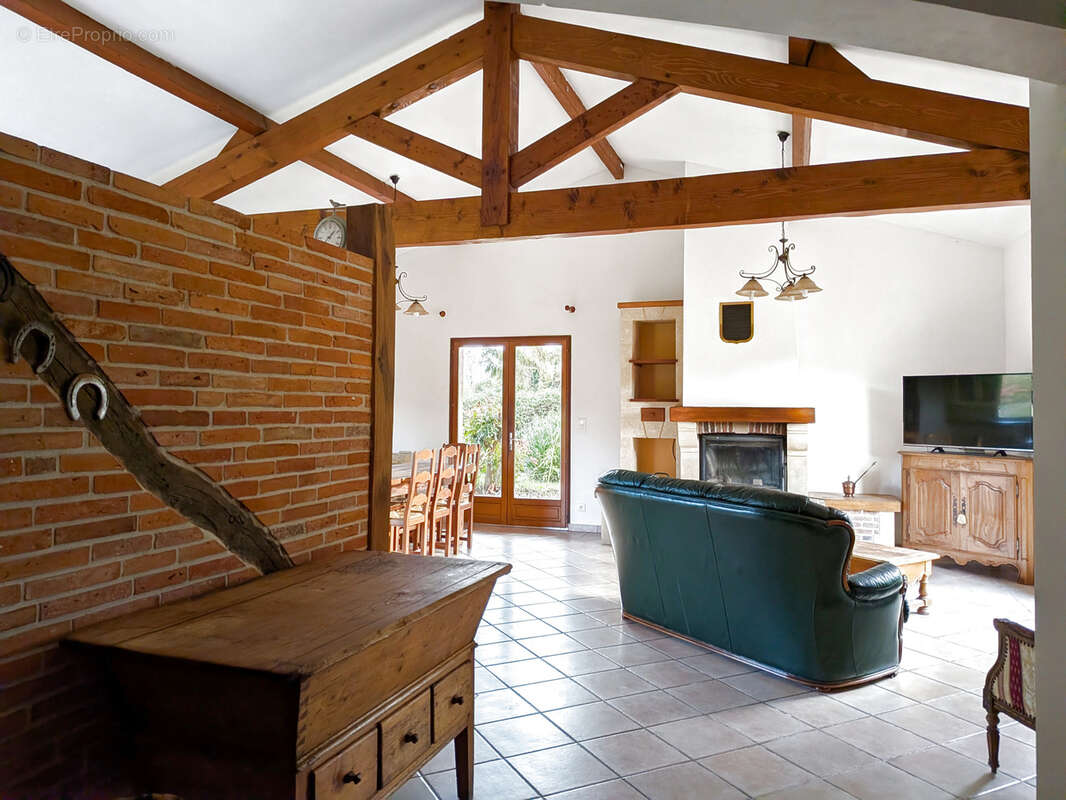 Maison à SAINT-SULPICE