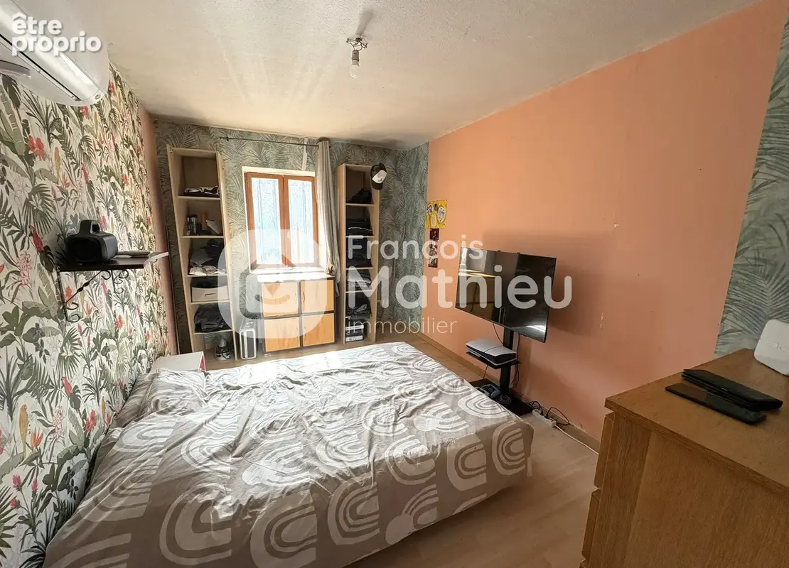 Saint-Etienne-sur-Chalaronne - Maison avec dépendances sur sa parcelle de 889 m2 - photo 7