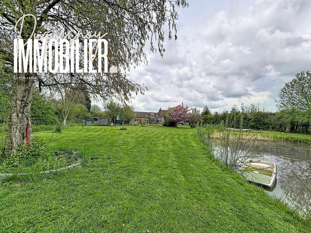 Maison à LA CHAPELLE-D'ARMENTIERES