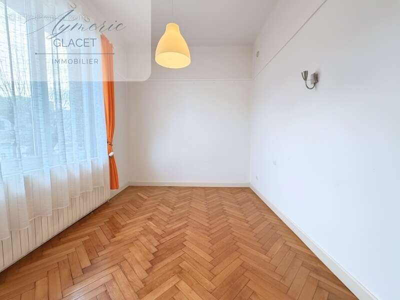  maison individuelle de caractère – grand terrain arboré – volumes généreux - photo 7