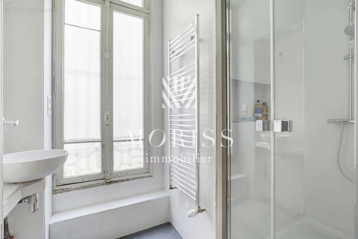 Appartement à PARIS-17E