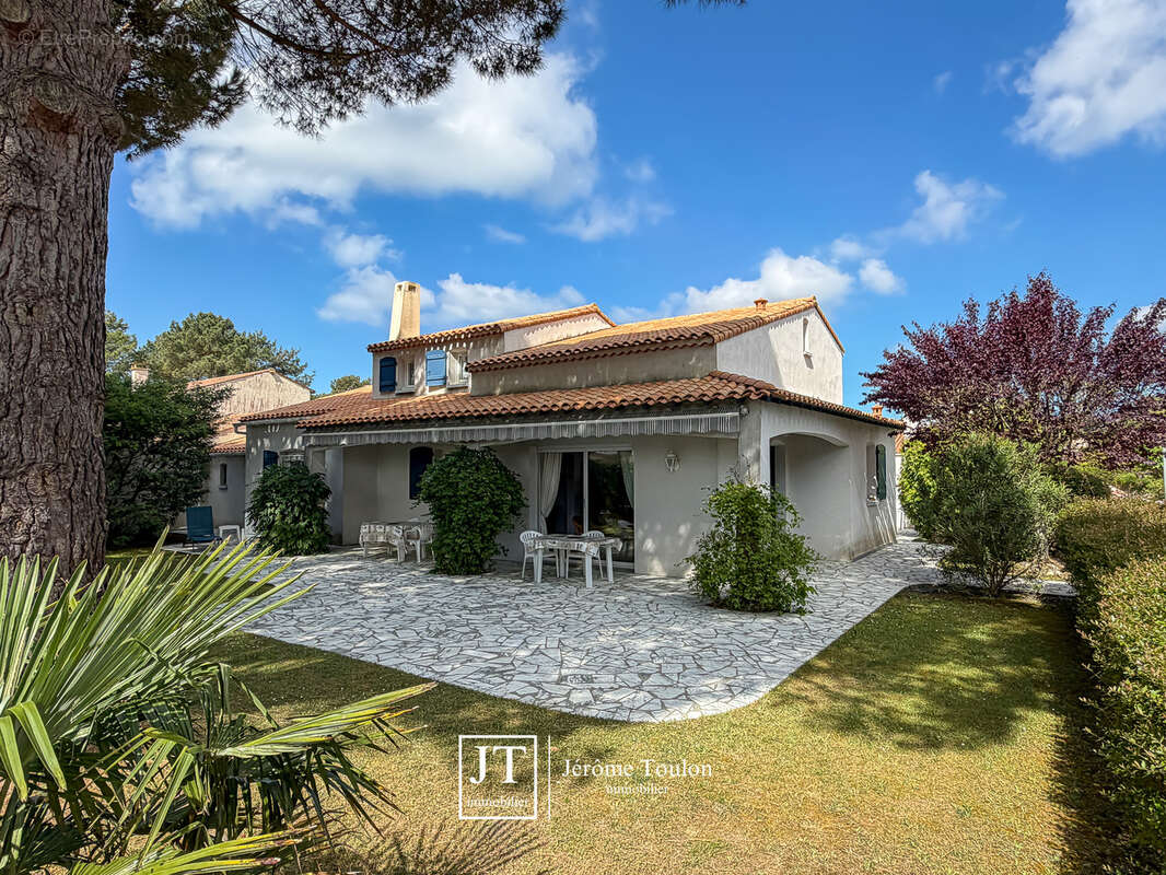 Maison à LES MATHES