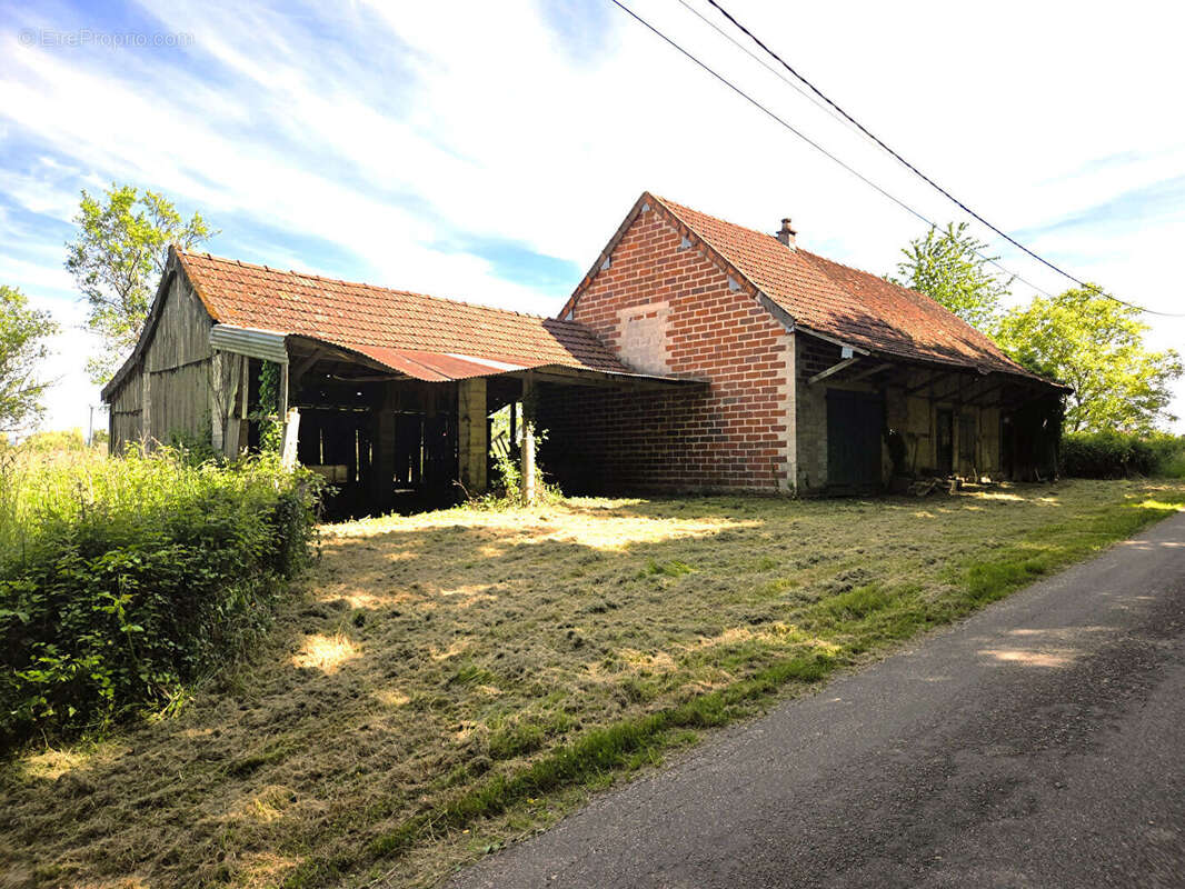 Maison à LARNAUD