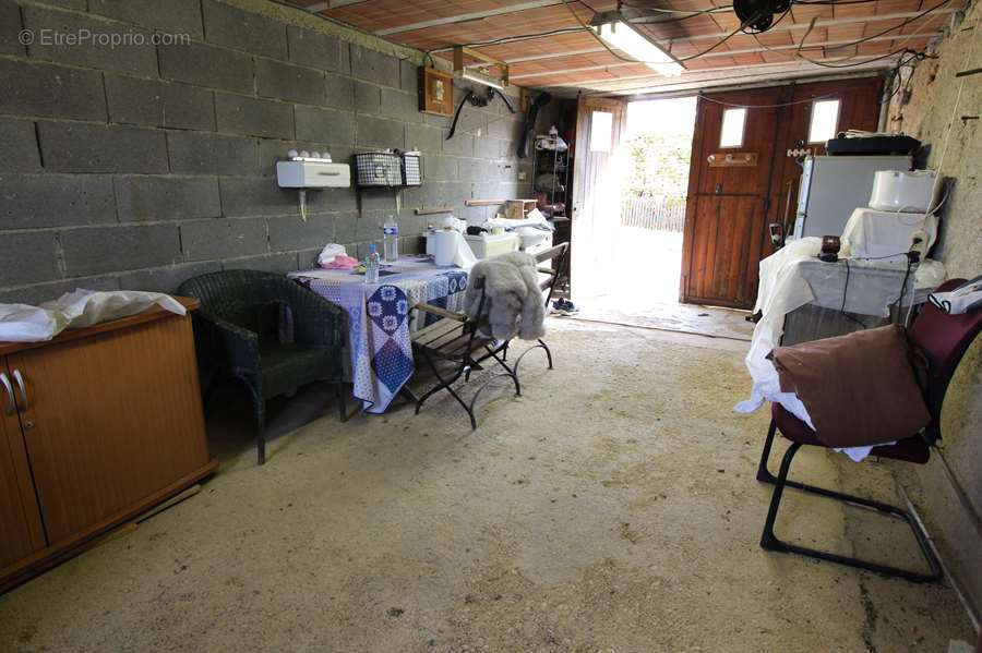58, Exclusivité Agence à 5mns de Clamecy - Maison de Campagnie à finir de restaurer + matériaux. - photo 9