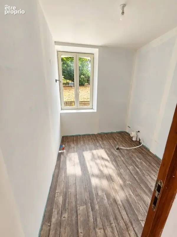 Maison 6 pièces 142 m² à vendre à Saint-Denis-Des-Murs (87400) - photo 9