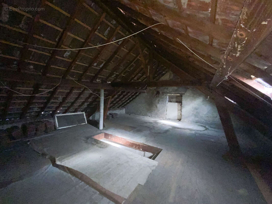 Maison à SAINT-SERNIN-DU-BOIS