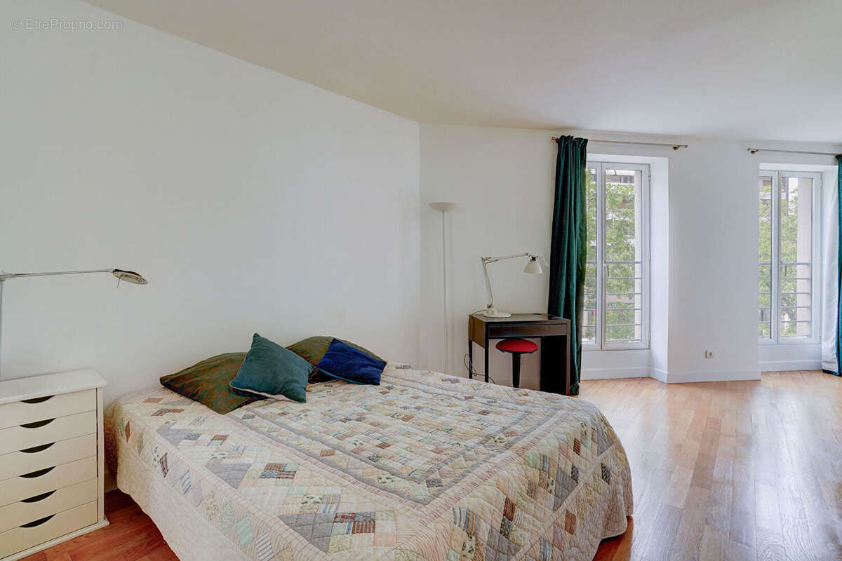 Paris 16ème - Proche seine - appartement de 97 m²  - 2 chambres - photo 8