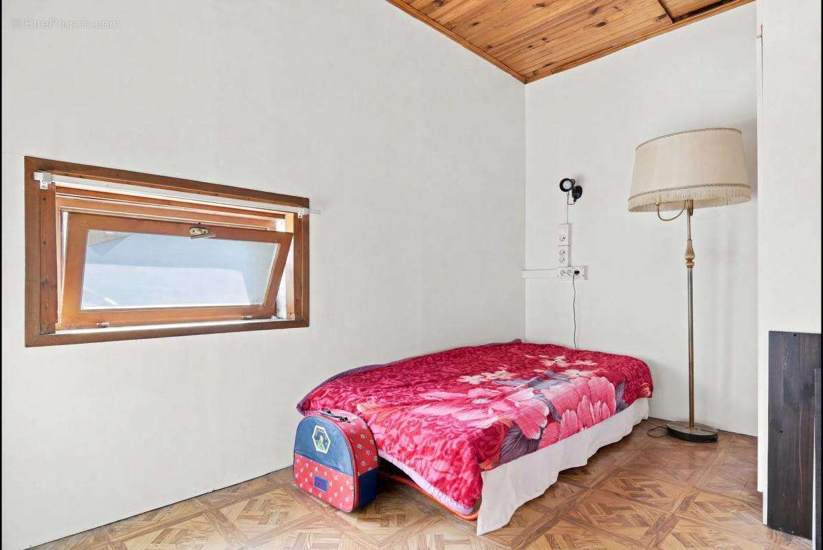 Maison de 7 pièces de 147 m² à Villejuif - photo 11