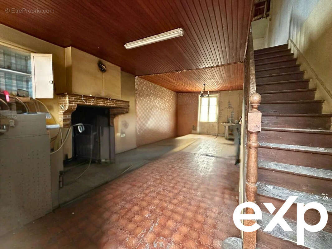 Maison à BUSSEROLLES