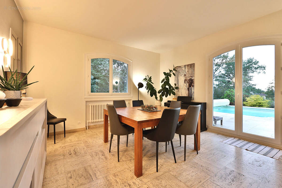 Maison à LA FOUILLOUSE