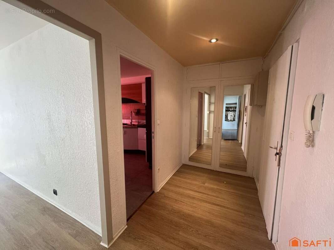 Photo 8 - Appartement à VILLENEUVE-LES-AVIGNON