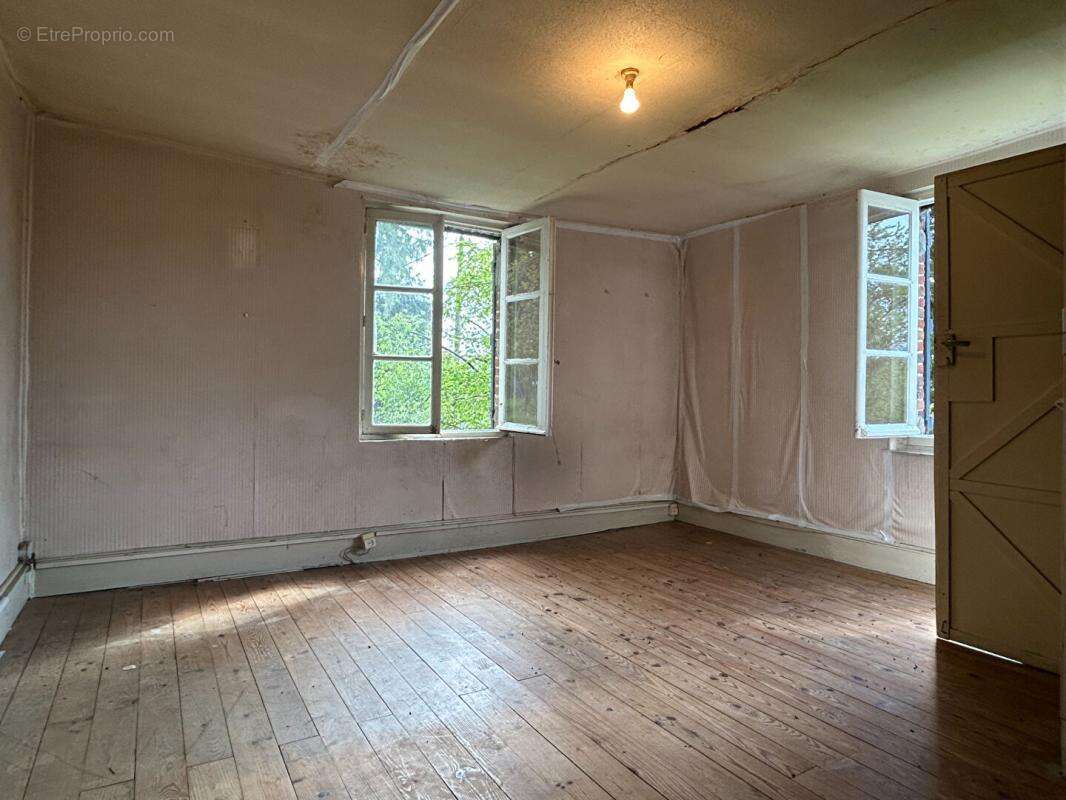 14290 Ensemble  de 2 maisons 136 m²  122 000 Euros - photo 13