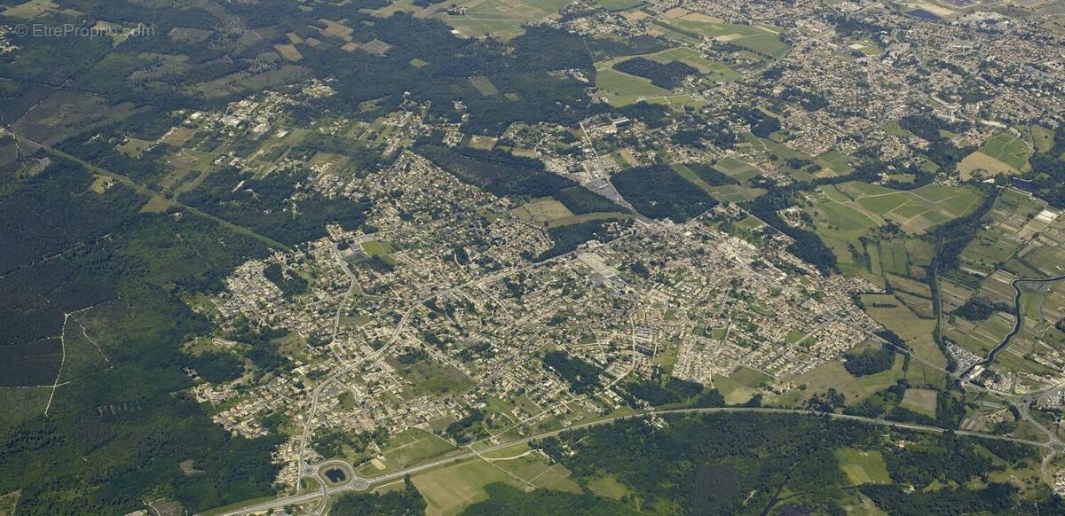 Terrain à LE TAILLAN-MEDOC