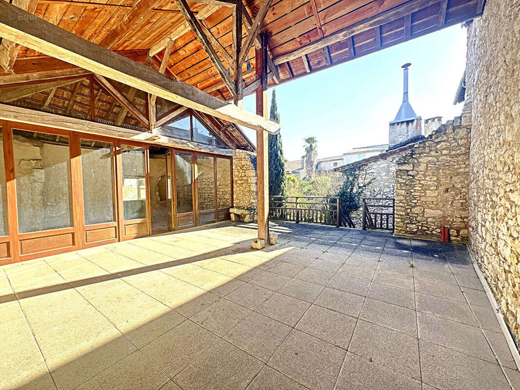 Maison à MAUVEZIN