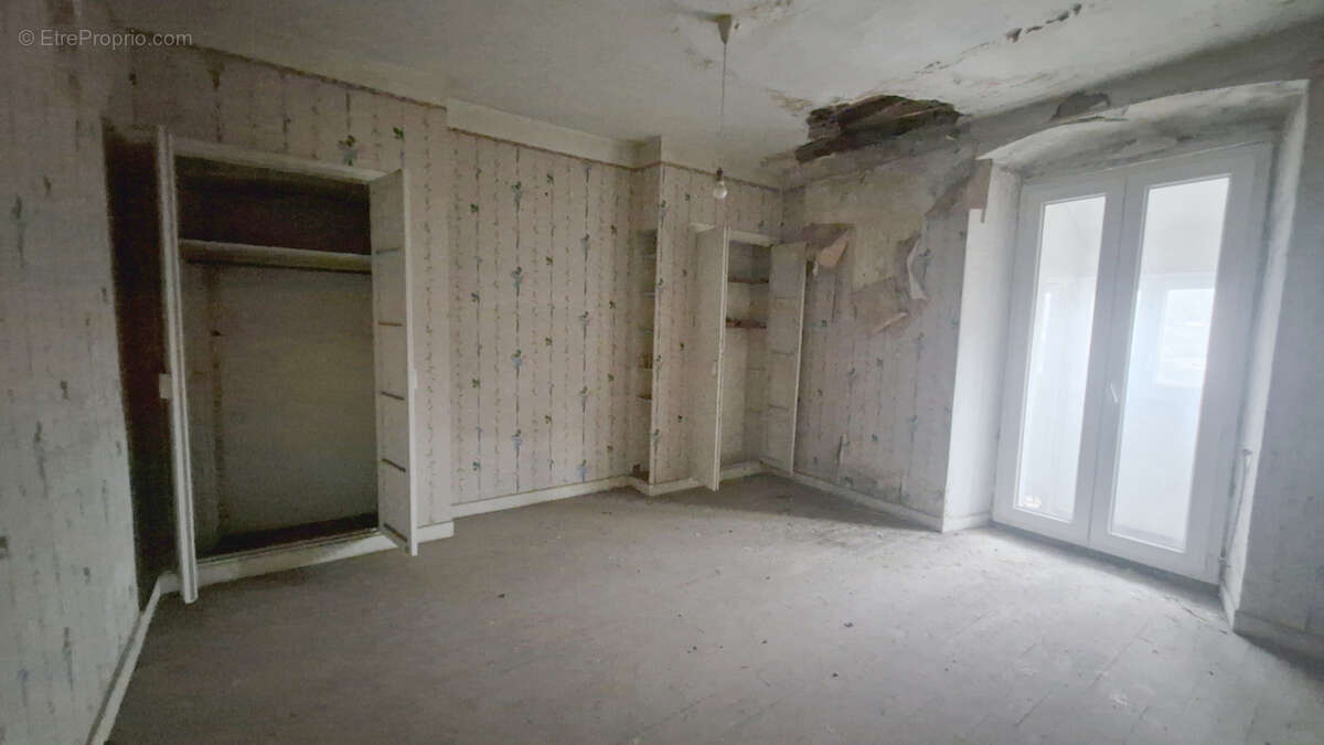 Appartement à CORTE