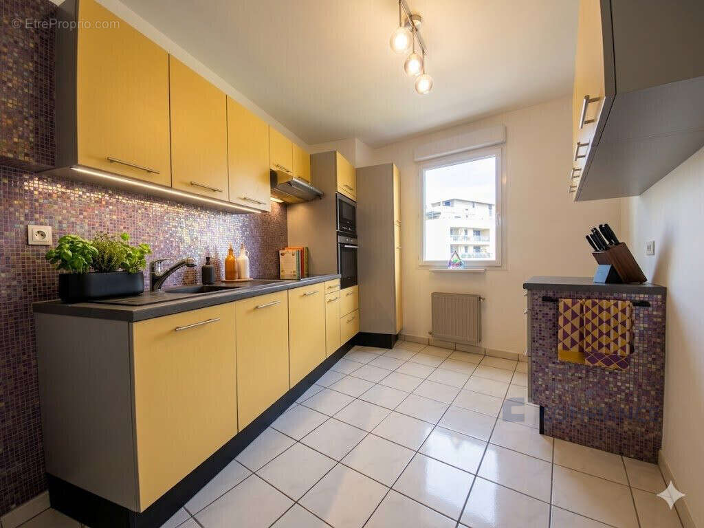 Appartement 67 m² à Villeurbanne  - photo 4