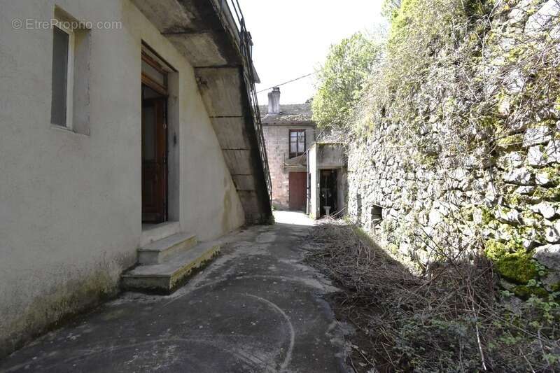 Maison à SAINT-AGREVE