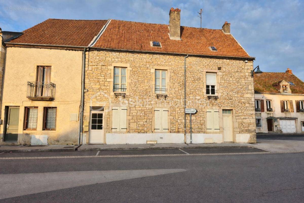 Appartement à NUITS-SAINT-GEORGES