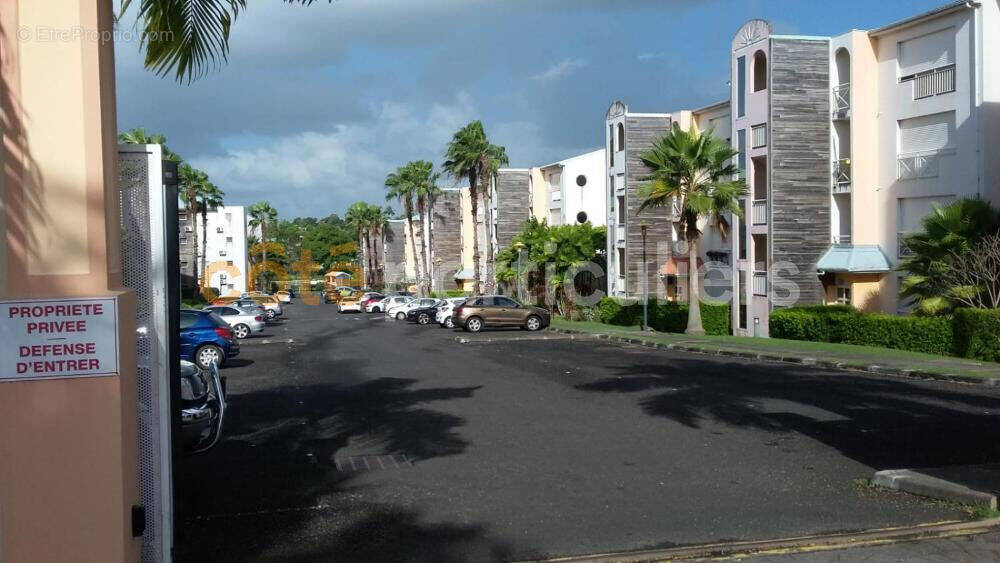 Appartement à BAIE-MAHAULT